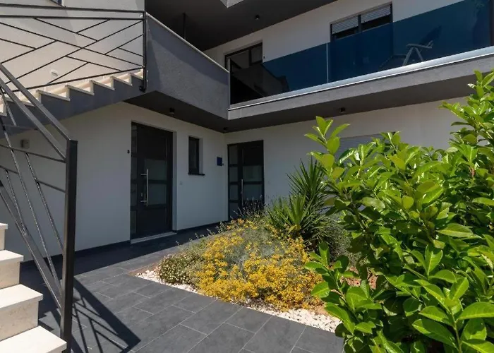 Helena Apartman